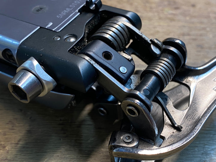 JG573 シマノ SHIMANO デュラエース DURA-ACE FD-9070 フロントディレイラー Di2 電動 2s 直付 動作確認済