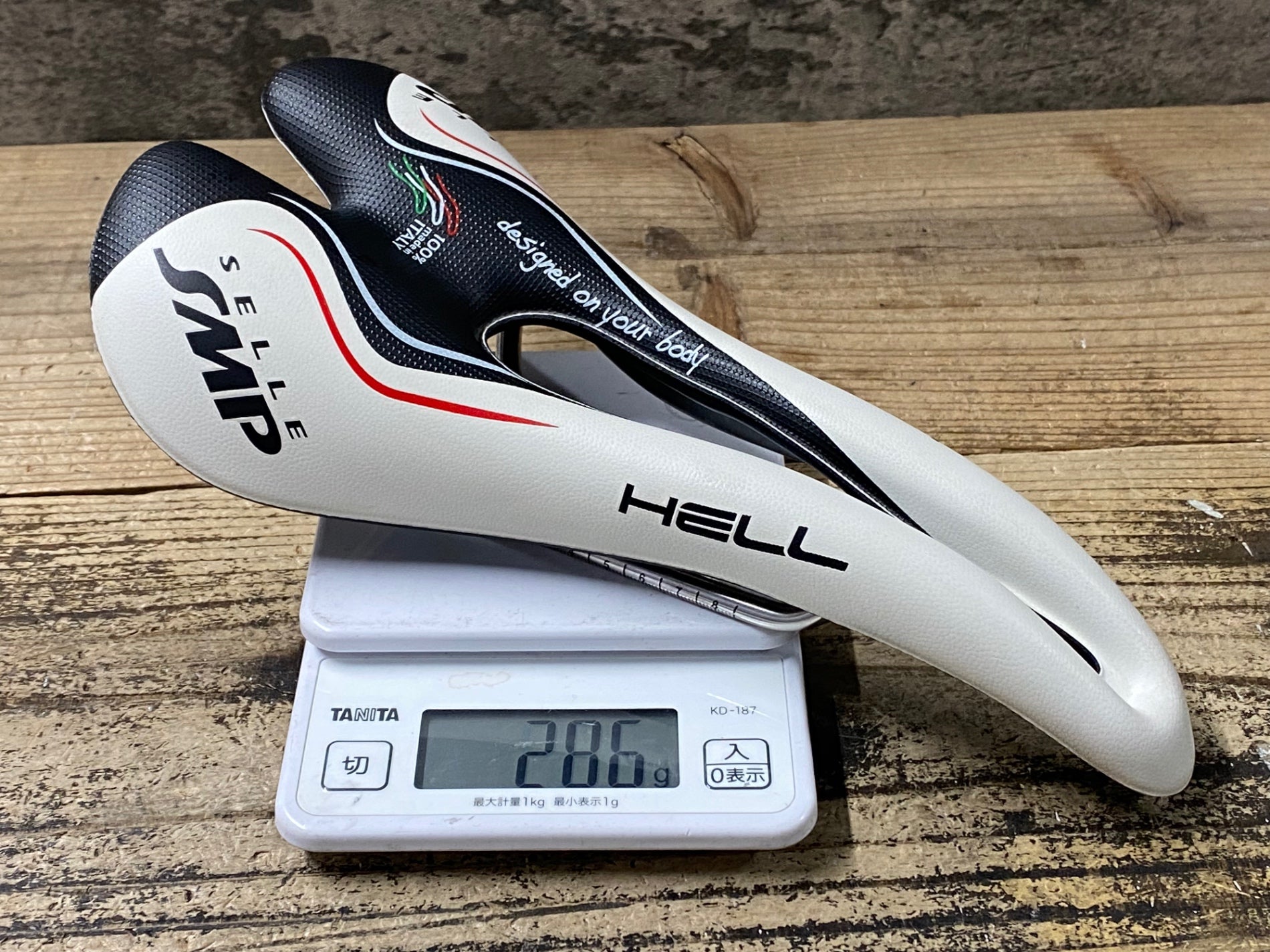 JU614 Selle SMP hell サドル 白黒 inox tubeレール – BICI AMORE