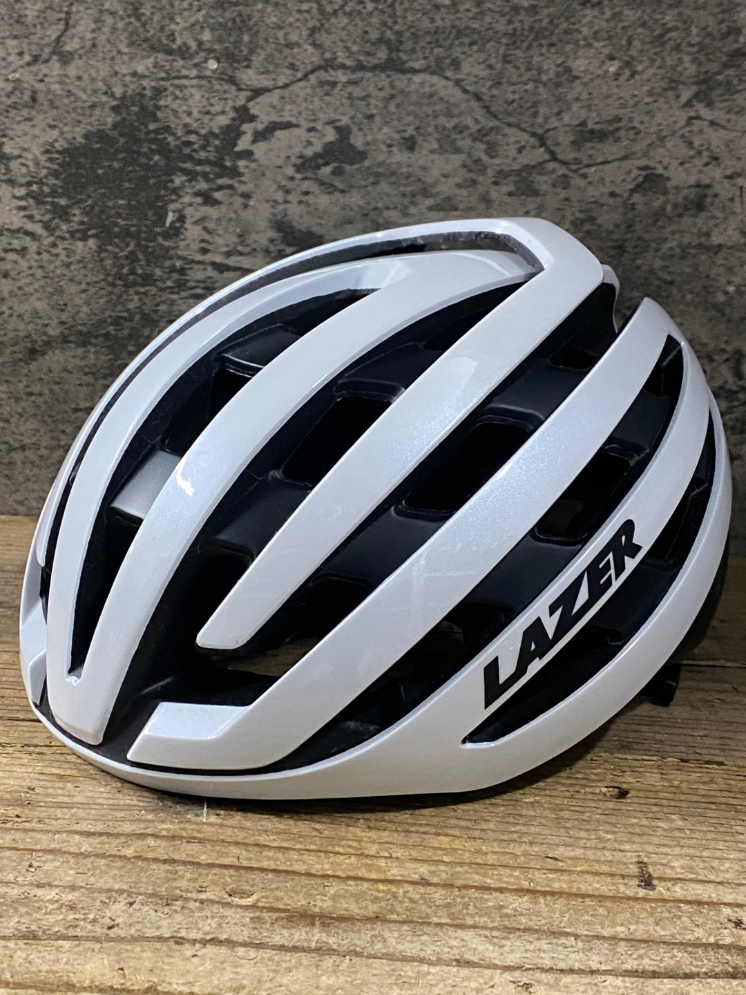 KJ715 レイザー LAZER Z1 KC サイクルヘルメット L 白 2024/09製造