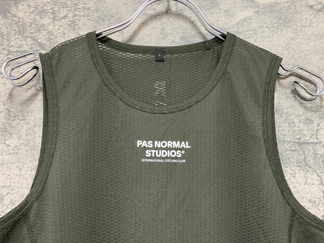 JT639 パスノーマルスタジオ PAS NORMAL STUDIOS ノースリーブ ベースレイヤーカーキ L