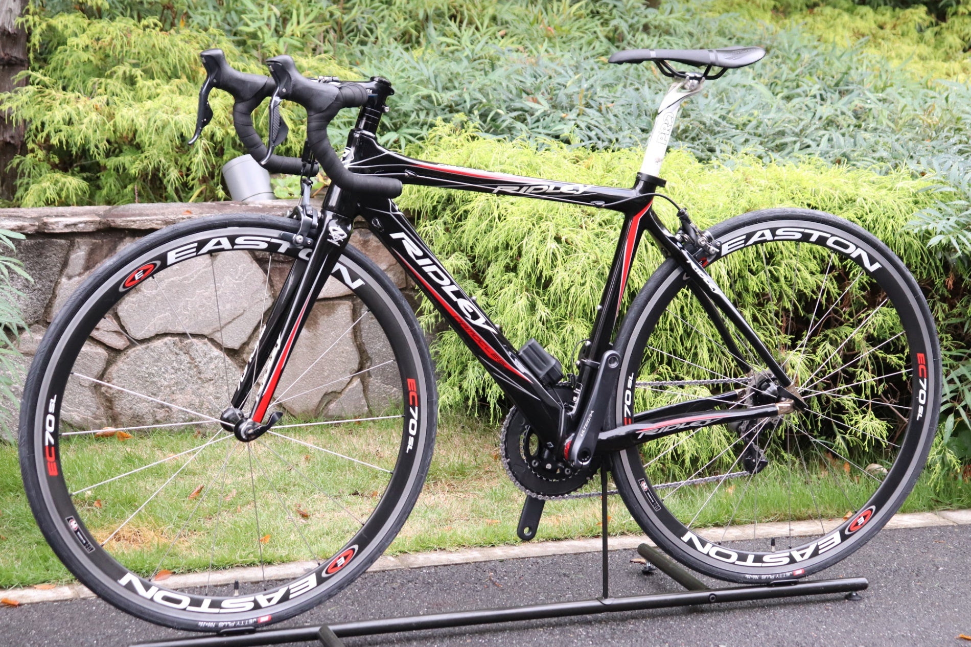 Me'Shell Ndegeocello Dred Loc 激レア プロモ VARMILO KASSAI(喝采) 黒曜石 格闘ゲーム用アーケード