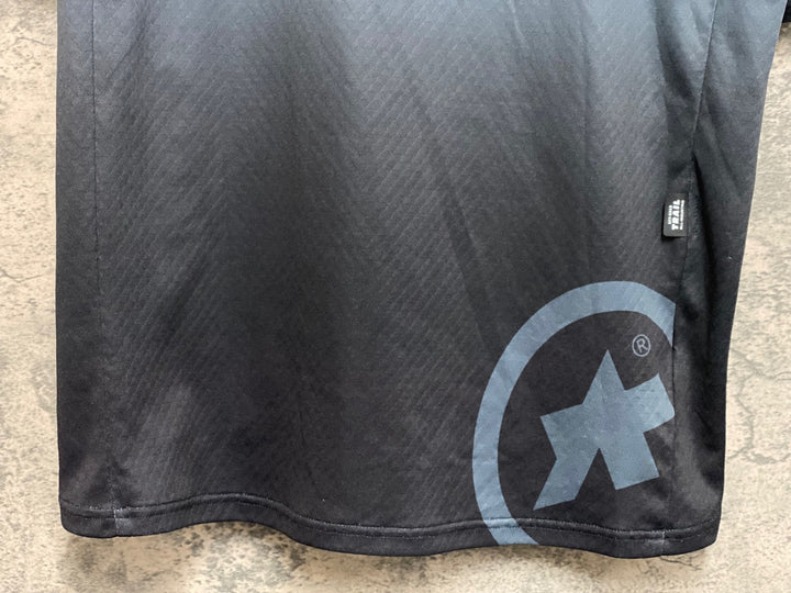 JM775 アソス ASSOS OFFROAD 半袖 トレイル ドライTシャツ グレー 黒 M