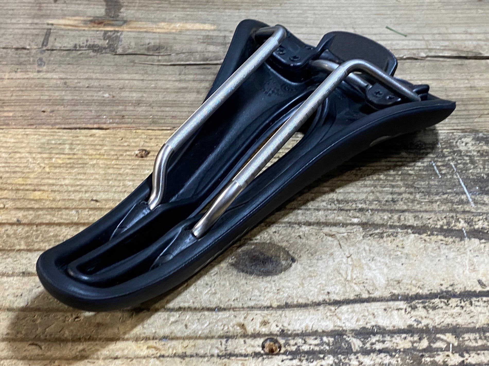 KK765 SELLE SMP hell S サドル 黒 138mm aisi304レール – BICI AMORE