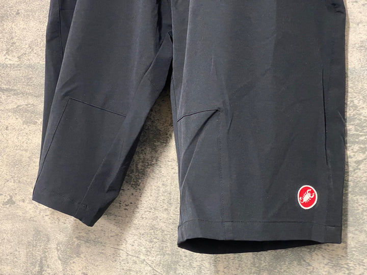 JV530 カステリ CASTELLI ハーフパンツ 黒 L