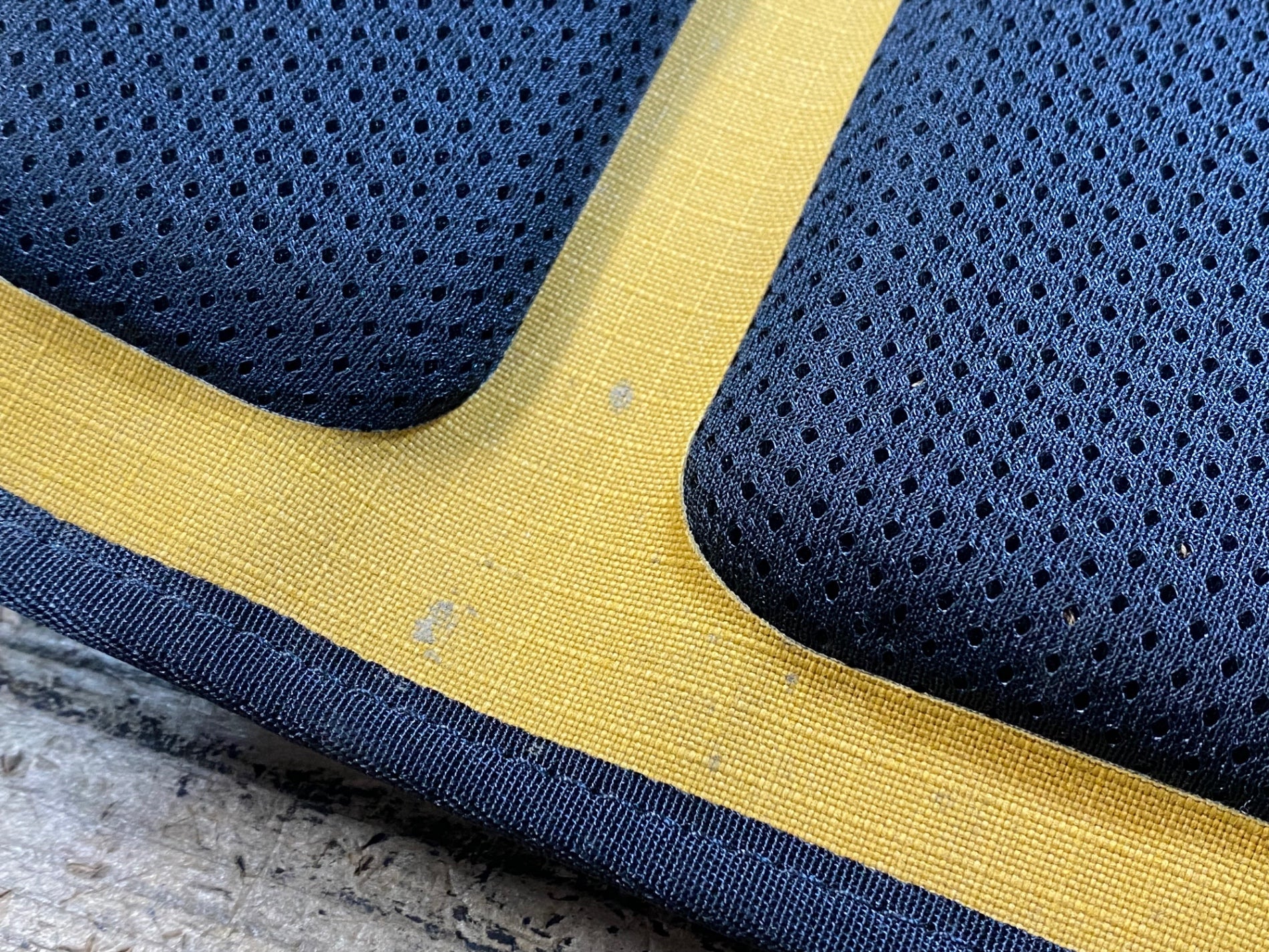JW717 ラファ Rapha TRAIL HIP PACK ウエストポーチ オークル – BICI