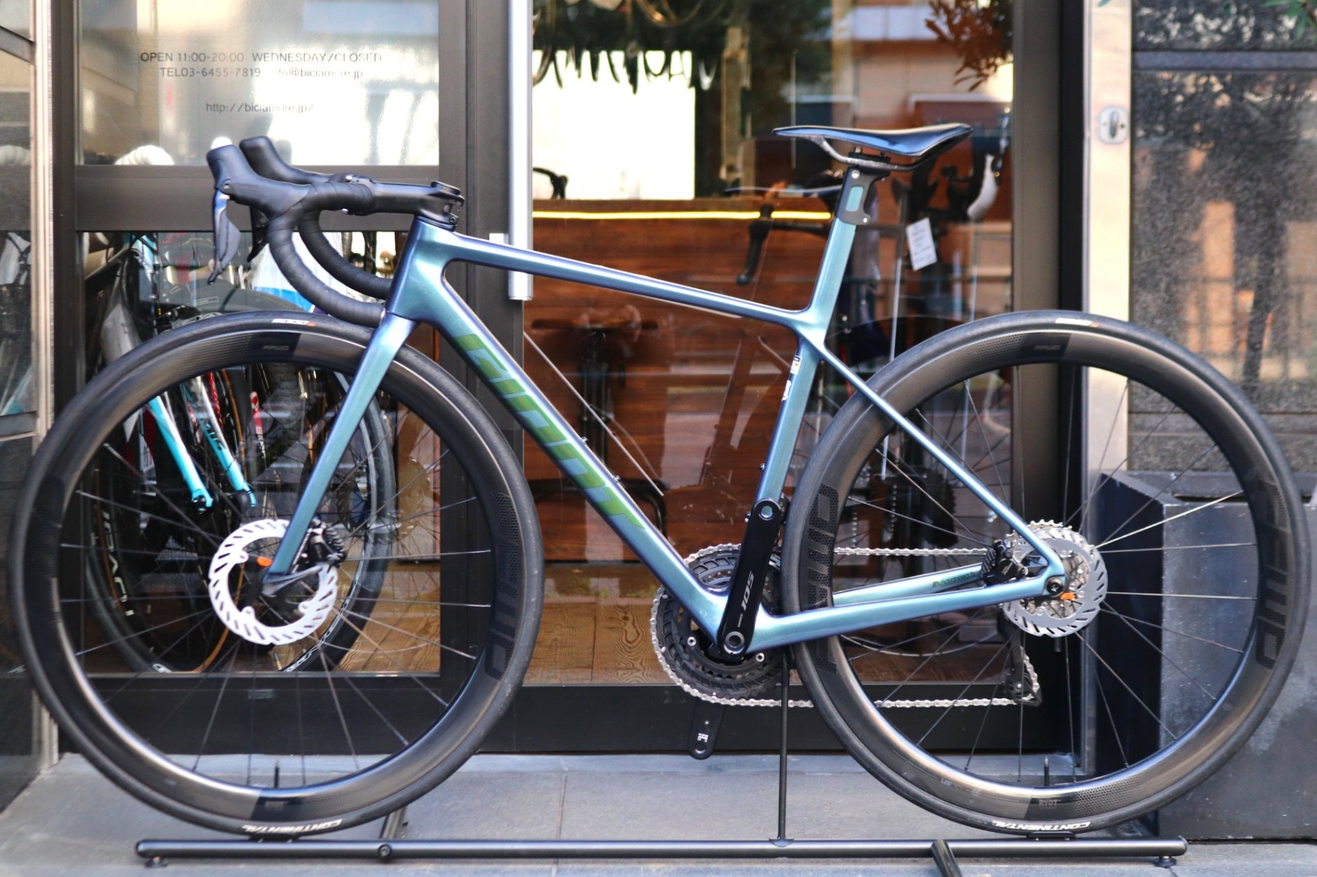 自転車72 ジャイアント GIANT TCR Advanced SL 2025モデル XSサイズ シマノ 105