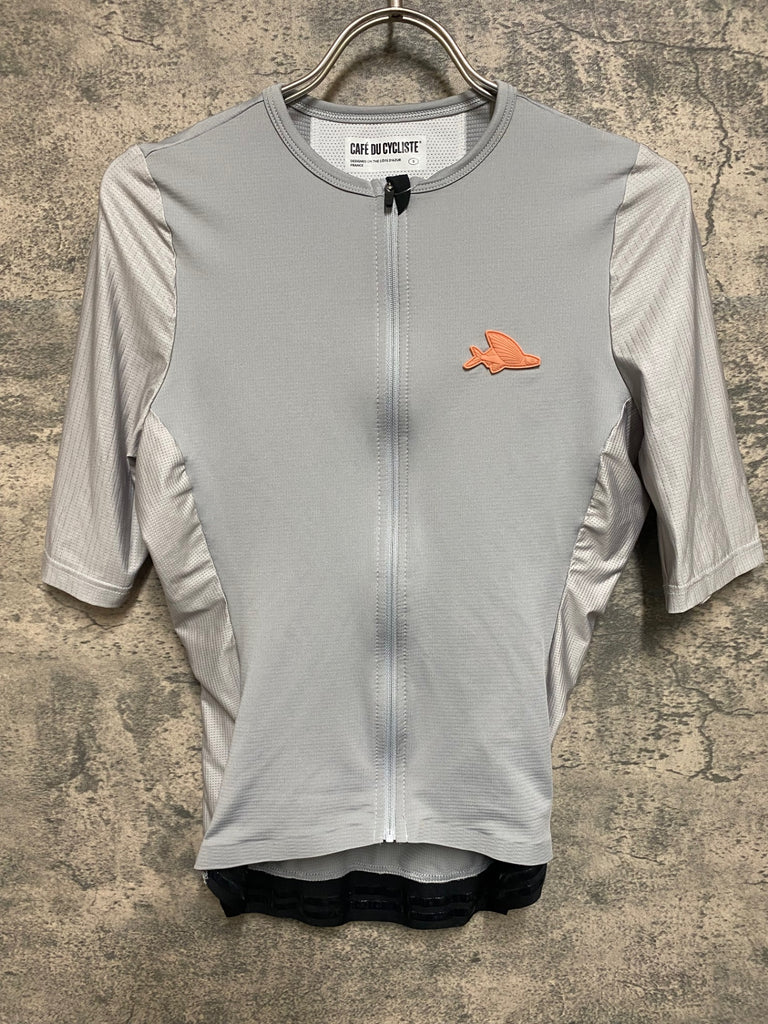 JR240 カフェドシクリステ Cafe du Cycliste Mountain Fog 半袖
