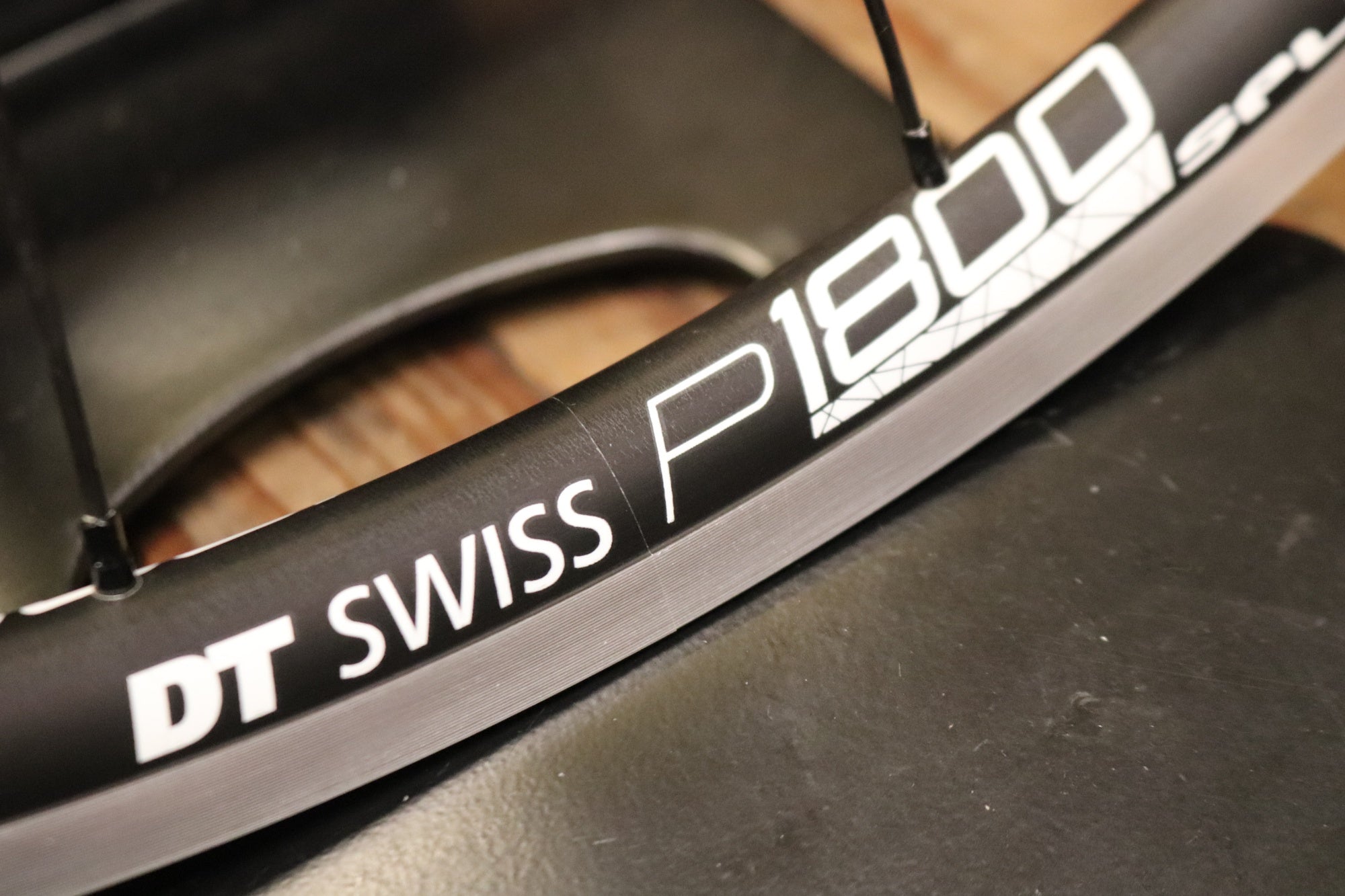 DT SWISS P1800 SPLINE アルミ クリンチャー ホイールセット シマノ12