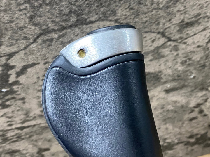 KO487 エルゴン ERGON BROOKS GP1 GRIPS グリップ 黒 132mm Φ22.2
