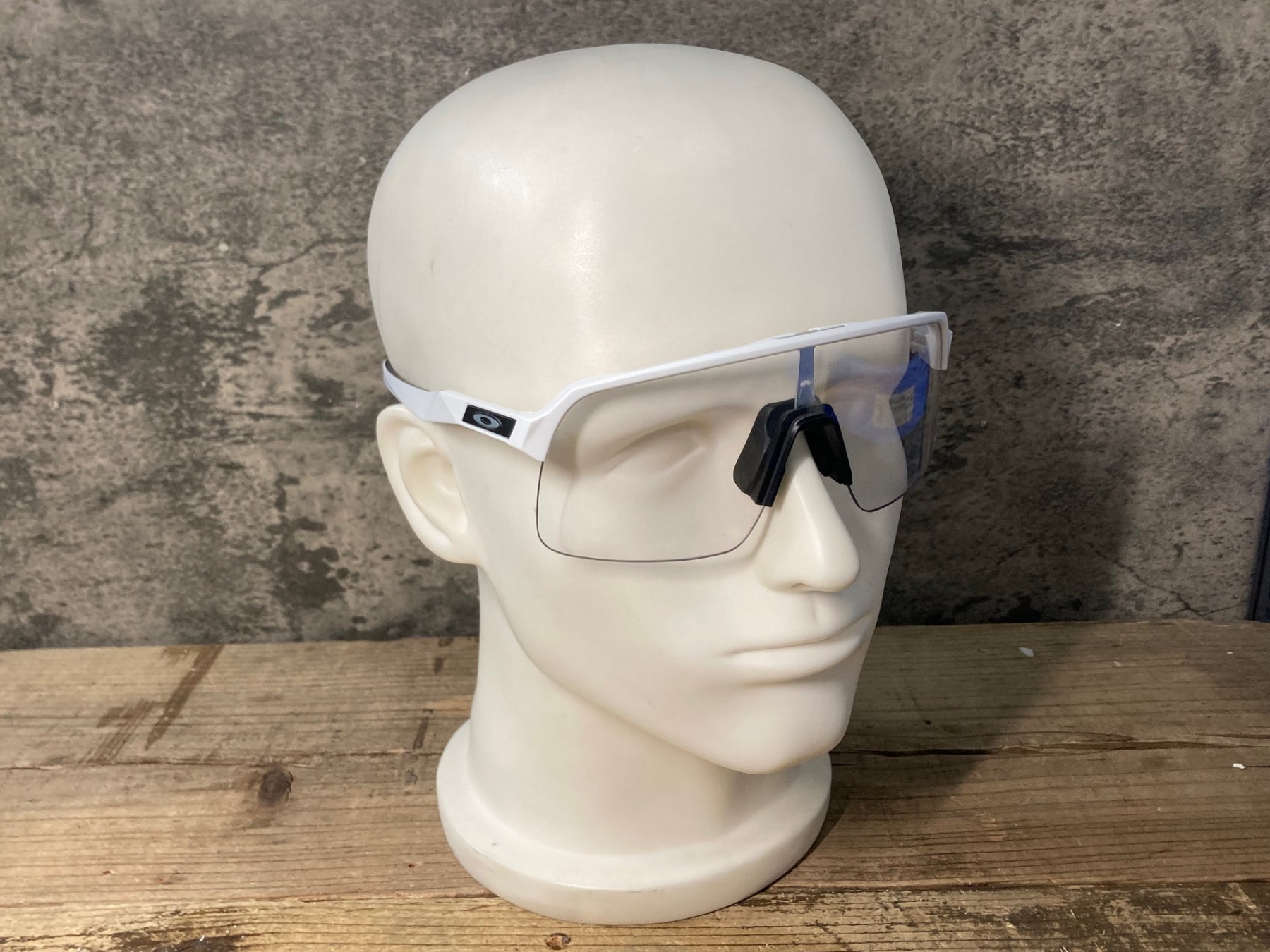 JX900 オークリー OAKLEY SUTRO サングラス アイウェア 白