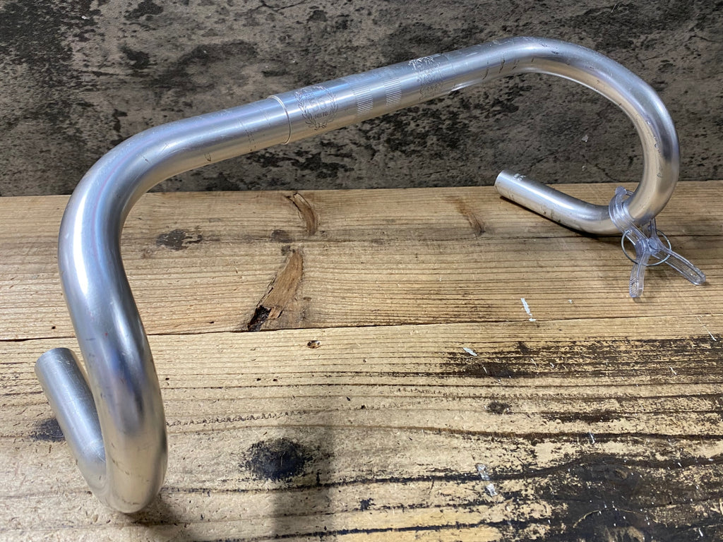 NITTO Mod.165（鉄仮面彫刻） ビンテージハンドル（W385mm）中古 KP448 日東 NITTO Mod.55 フェルール刻印 アルミ ドロップハンドル