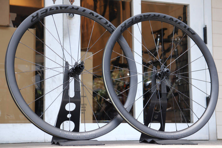 ボントレガー BONTRAGER アイオロス プロ AEOLUS PRO 37 DISC カーボン チューブレスレディ ホイールセット シマノ11/12S 【横浜店】