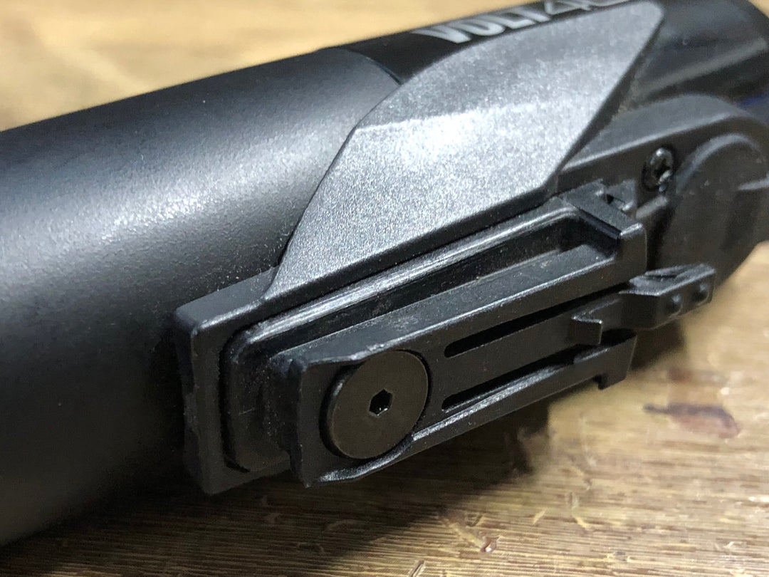 JY015 キャットアイ CATEYE ボルト VOLT400 フロントライト 点灯確認済み