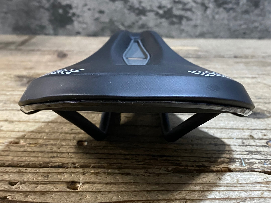 KC297 フィジーク fizik TERRA ARGO X5 サドル 黒 140mm S-Alloyレール