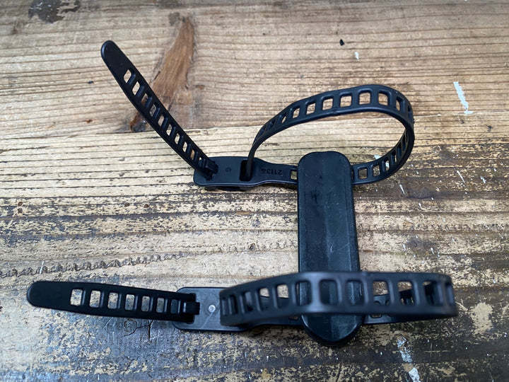 JI817 フィドロック FIDLOCK ツイスト TWIST UNI CONNECTOR バイクパッキング装置