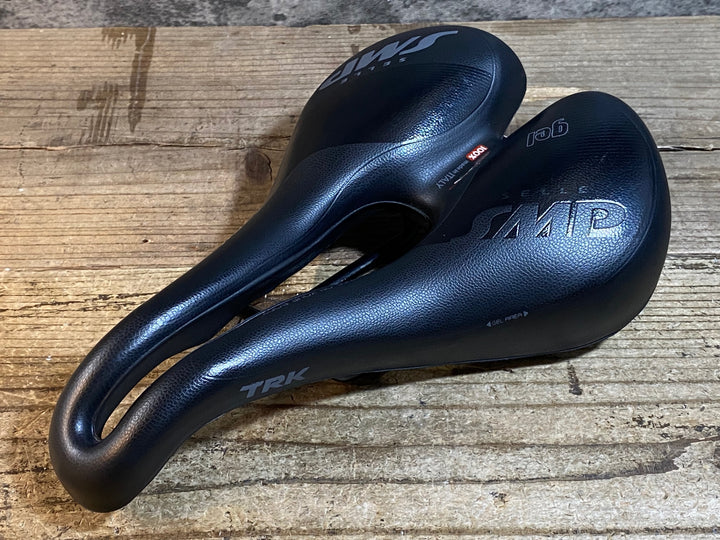 KB006 SELLE SMP TRK サドル 黒 160mm