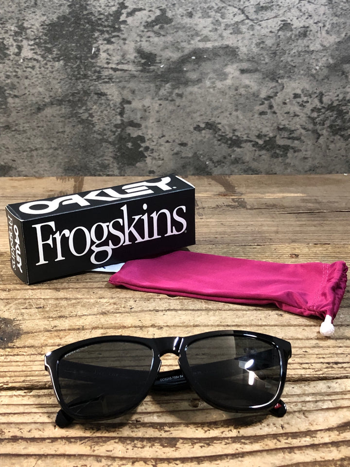 KJ391 オークリー OAKLEY Frogskin サングラス アイウェア 黒 PRIZM GREY