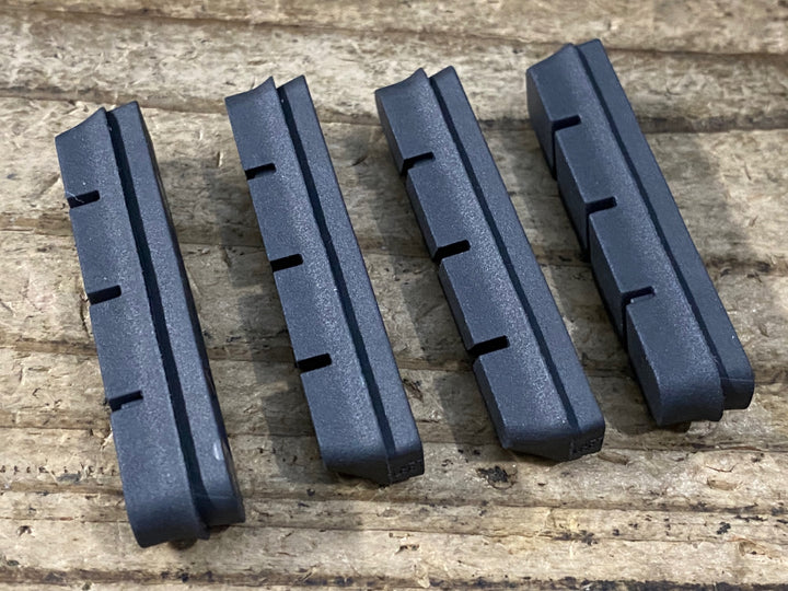 KI432 AX Lightness ブレーキパッド 4pcs カンパニョーロ用