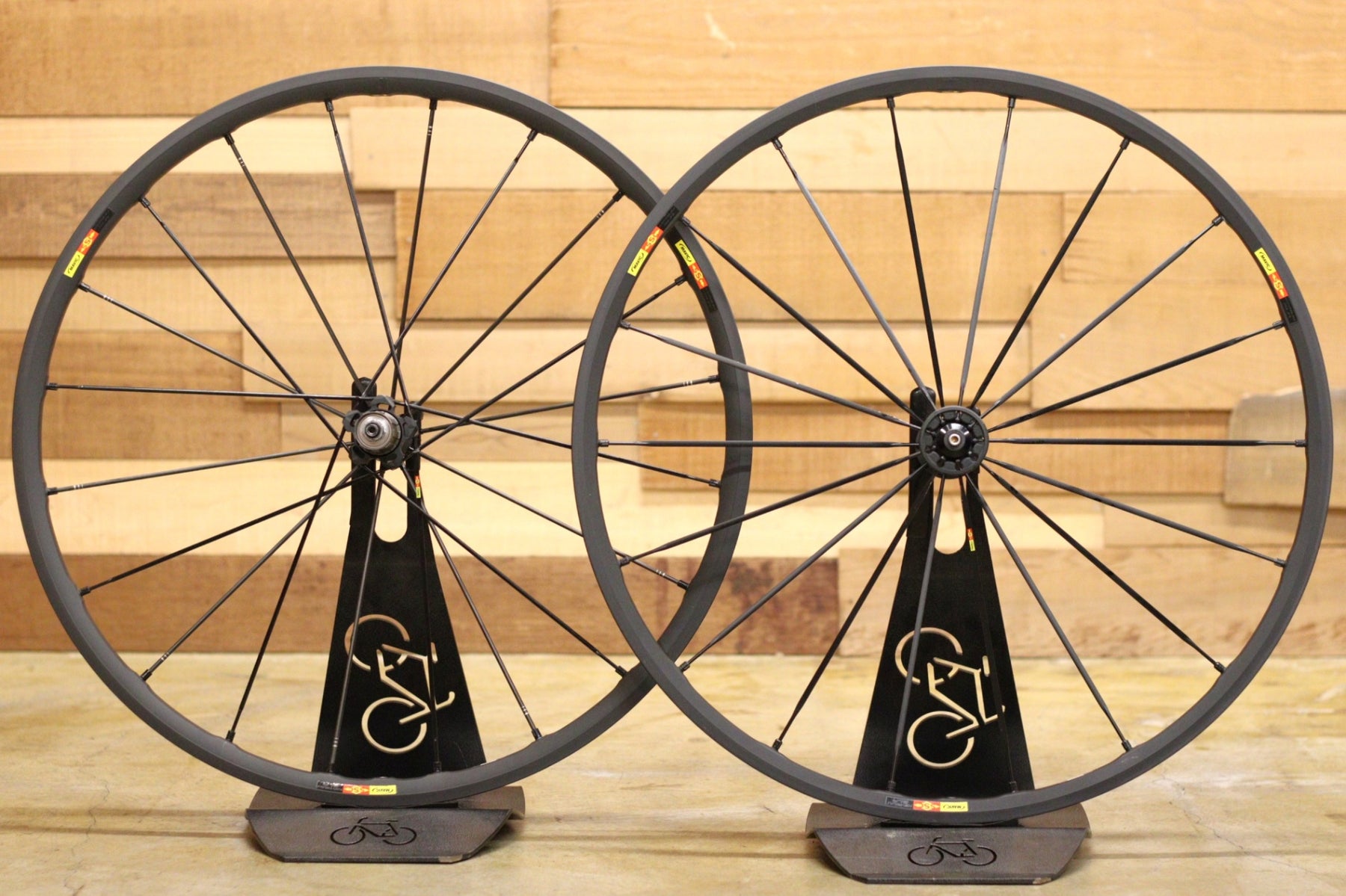 マヴィック MAVIC キシリウム エグザリット KSYRIUM SLR EXALITH 