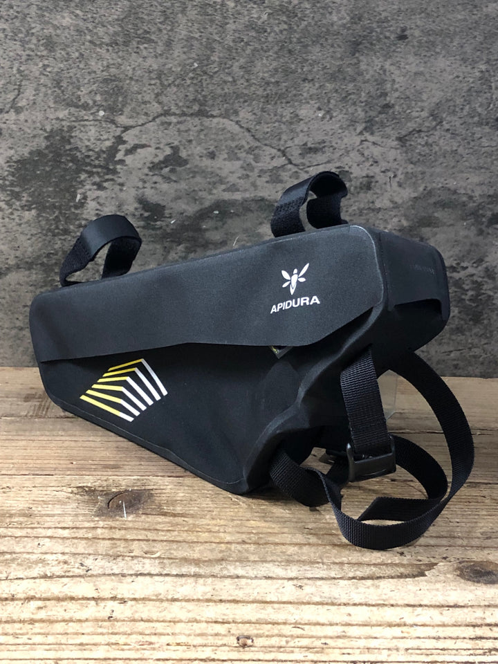 KM761 アピデュラ APIDURA RACING FRAME BAG フレームバッグ 黒 2.4L