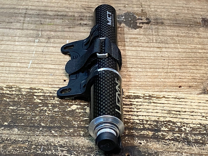 JF908 レザイン LEZYNE CARBON LITE HP 携帯空気入れ 黒 MCT