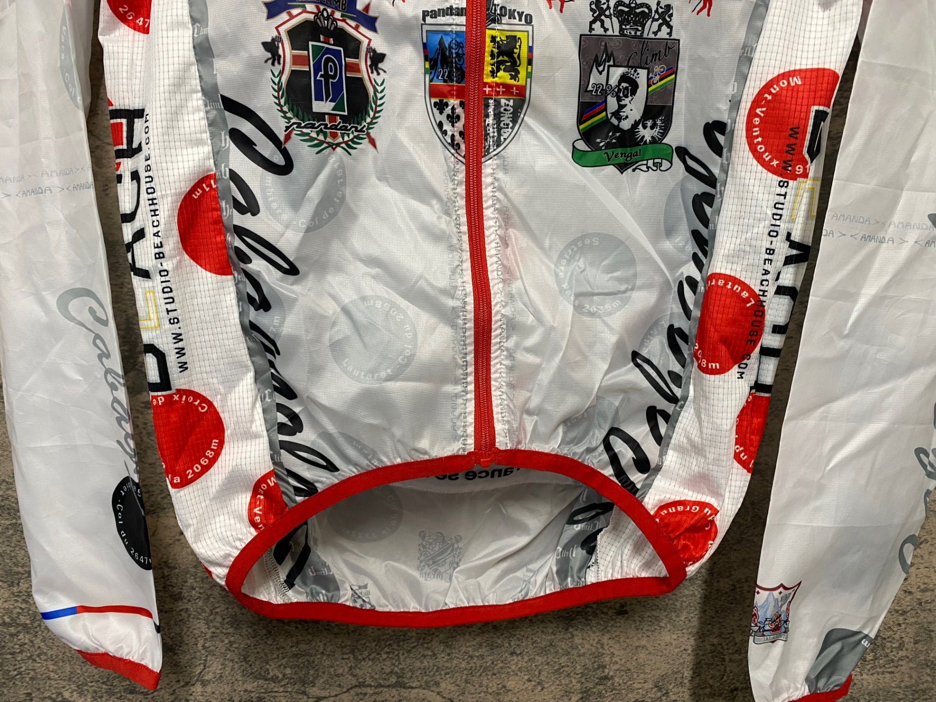 JT782 パンダーニ PANDANI 長袖 ウインドブレイカー 白 総柄 XS – BICI