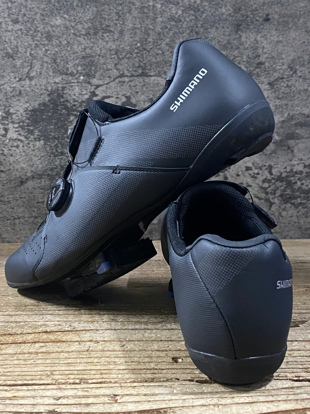 KM049 シマノ SHIMANO SHRC300M L01 E ビンディングシューズ 黒 SPD-SL EU44E