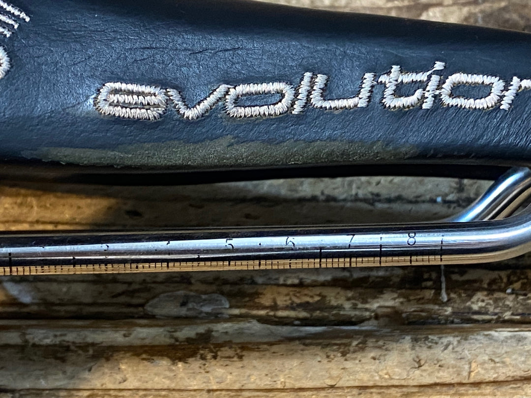 JX825 SELLE SMP evolution サドル 黒 inox tubeレール