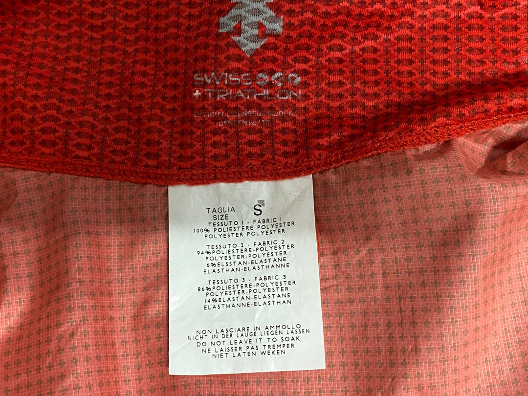 KF373 デサント DESCENTE ジレ サイクルベスト 赤 S SWISS TRIATHLON