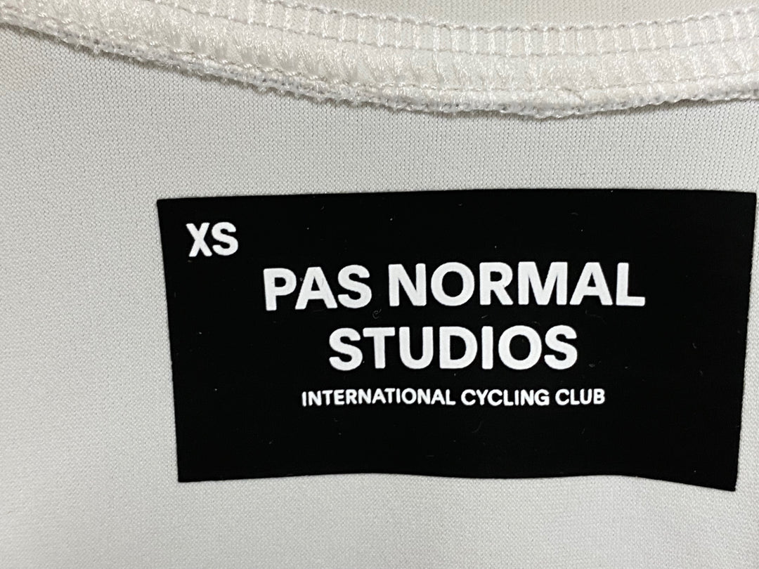 KJ320 パスノーマルスタジオ PAS NORMAL STUDIOS Essential Jersey 半袖 サイクルジャージ 白 XS ※小汚れあり