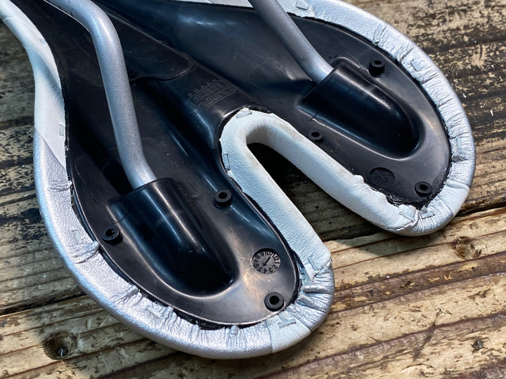 JJ216 サンマルコ sanmarco アスピデ ASPide RACiNG サドル 白 MANGANESE レール 135mm
