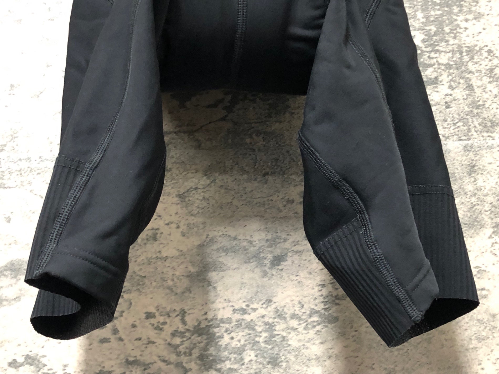 JU768 ドットアウト DOTOUT ビブショーツ 裏起毛 黒 L – BICI AMORE