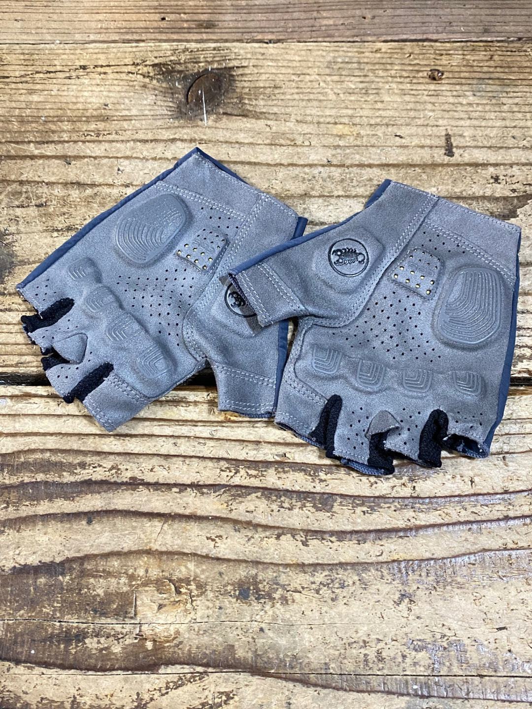 JZ103 カステリ CASTELLI 指切り グローブ グレー S