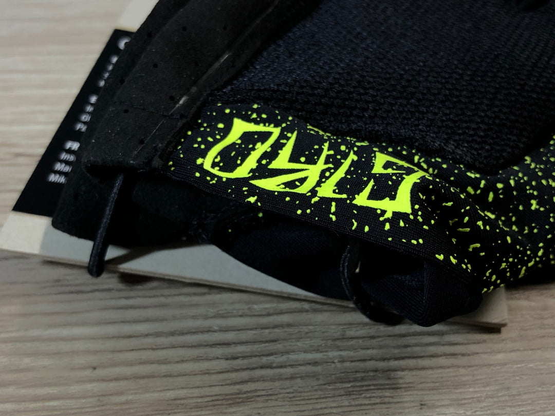 JR820 ジロ GIRO TRIXTER グローブ Mサイズ 黒 未使用品