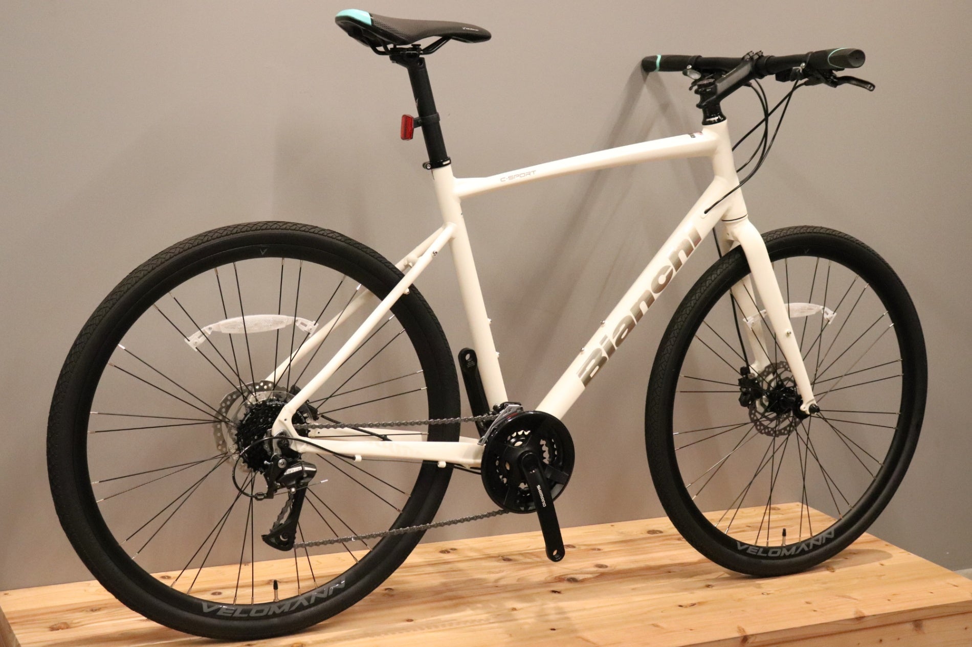 未使用 ビアンキ BIANCHI C-SPORT 2 2023モデル 55サイズ シマノ