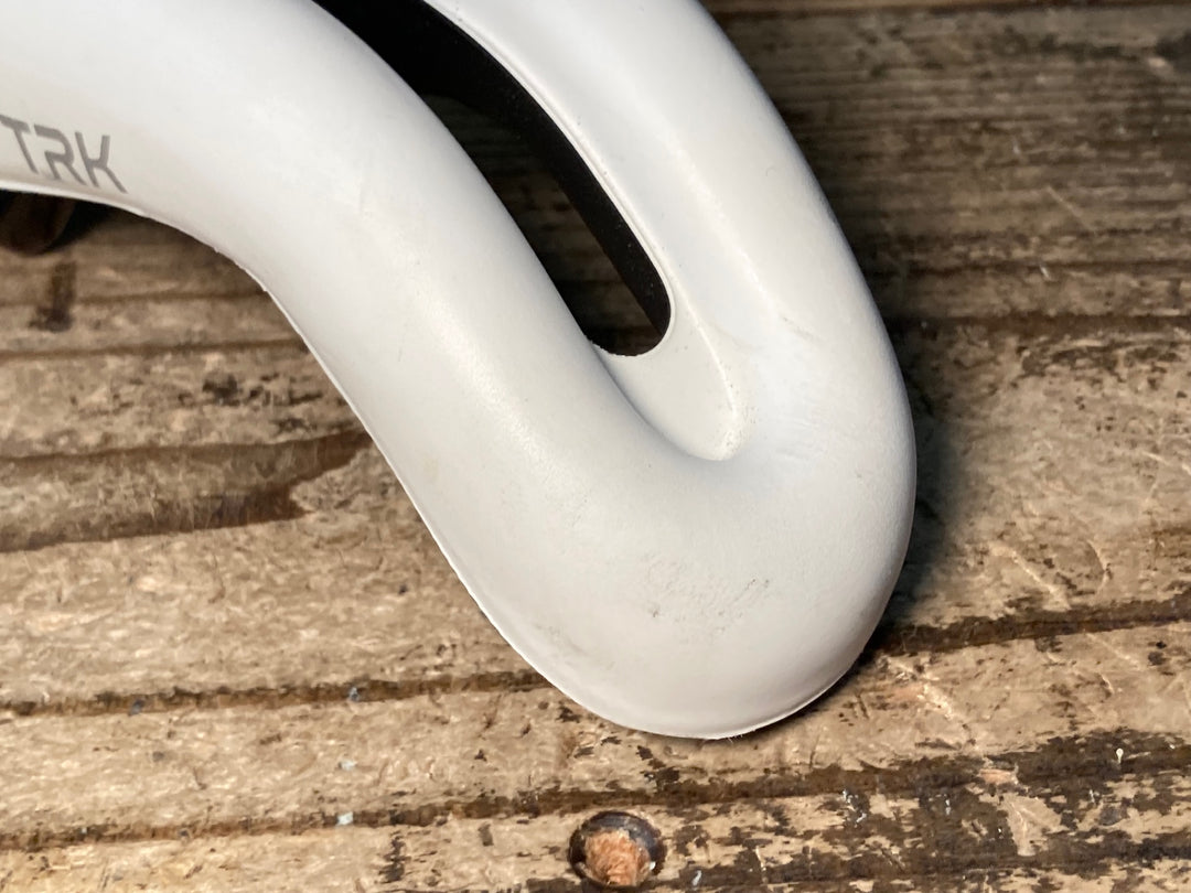 JU003 selle SMP TRK サドル 白