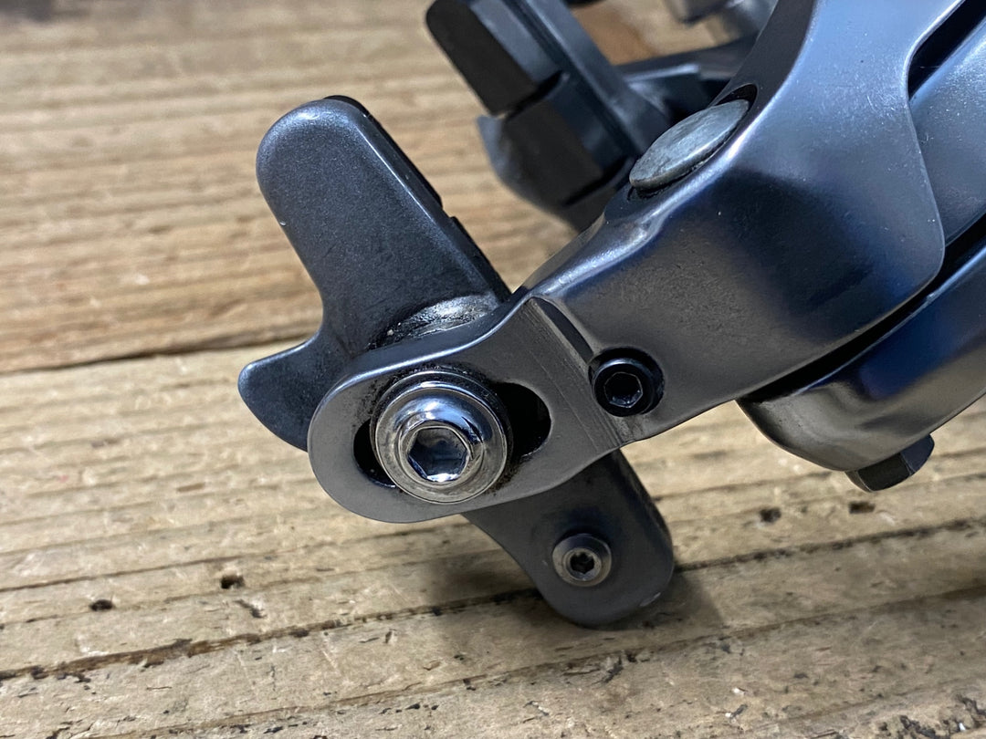 JV198 シマノ SHIMANO 105 BR-R7000 ブレーキキャリパー シルバー 前後セット ※社外アジャスター