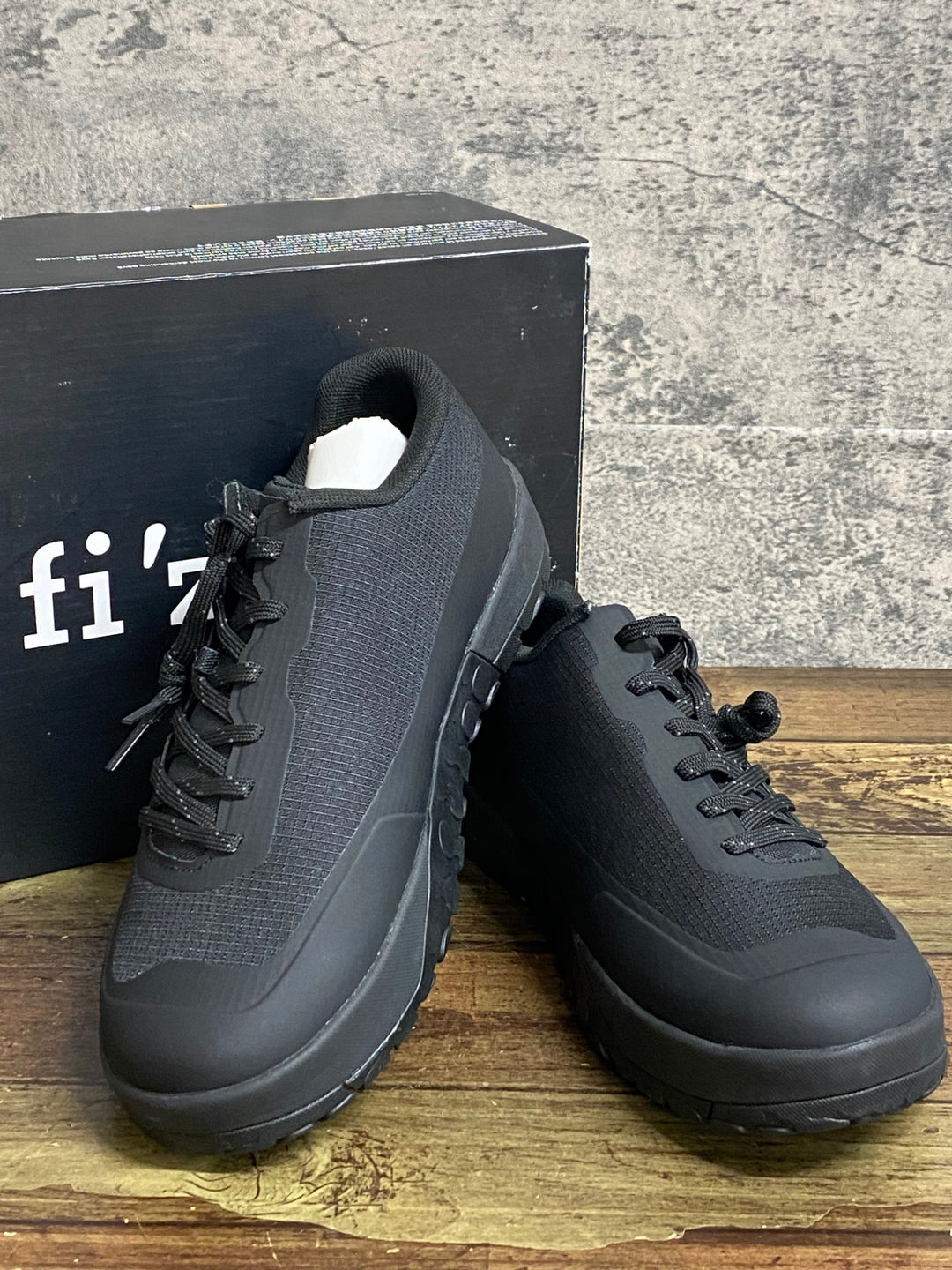 JY004 フィジーク fizik GRAVITA VERSOR shoes ビンディングシューズ 2穴 レース 黒 EU42