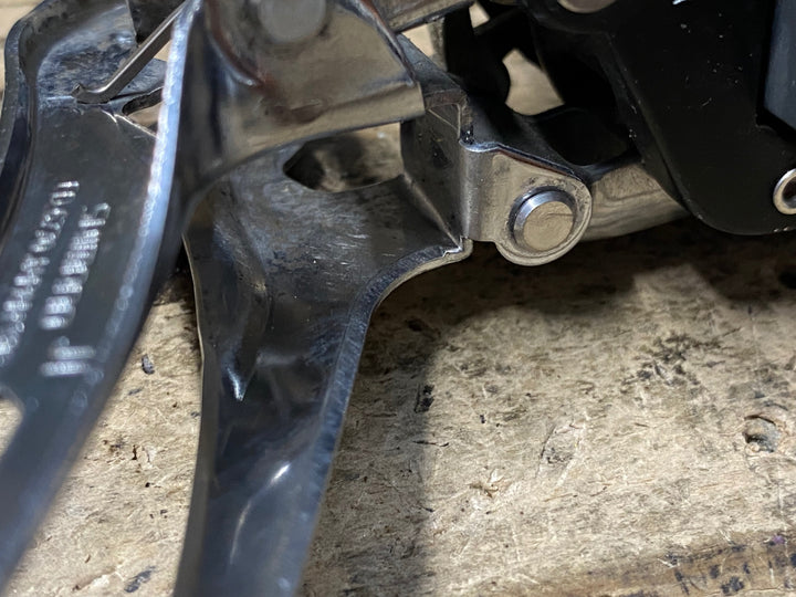 KF542 シマノ SHIMANO アルテグラ ULTEGRA FD-6770 電動 Di2 フロントディレイラー 2S 直付 バンド付属 Φ34.9