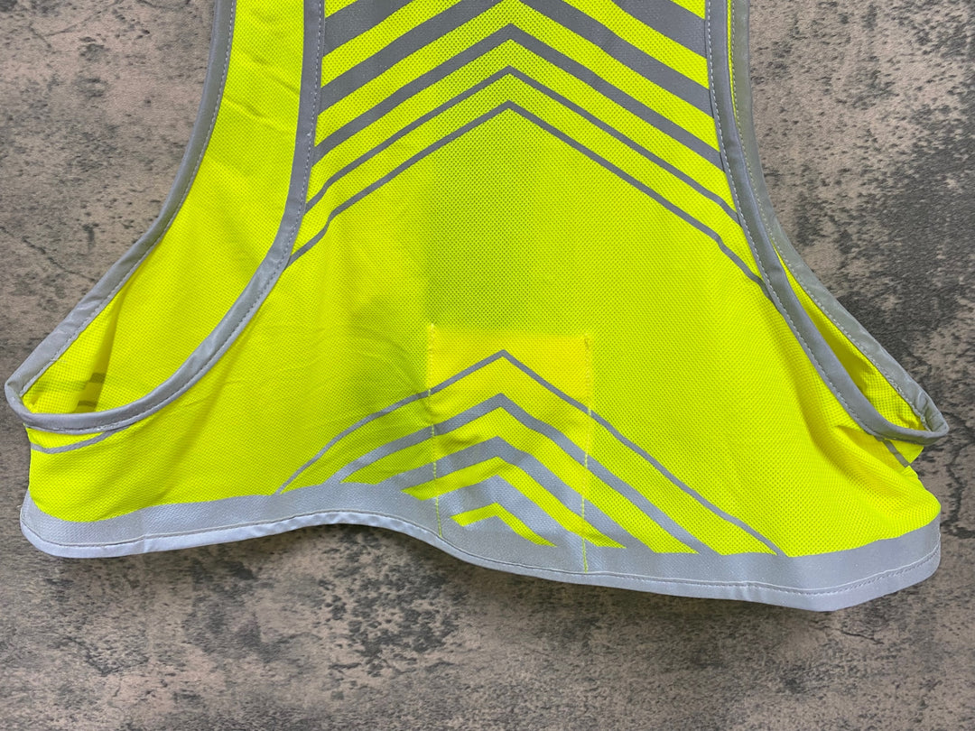 KC010 アピデュラ APIDURA PACKABLE VISIBILITY VEST サイクルベスト 黄