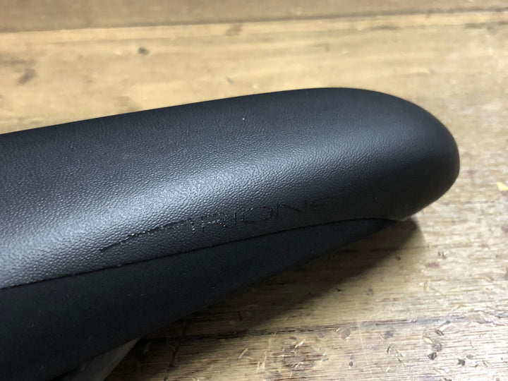 KM291 フィジーク fizik アリオネ ARIONE R1 サドル カーボンレール 黒 128mm