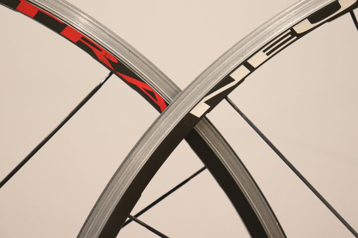 カンパニョーロ CAMPAGNOLO ニュートロン ウルトラ NEUTRON ULTRA アルミ クリンチャー ホイールセット カンパ11S/12S 【仙台店】