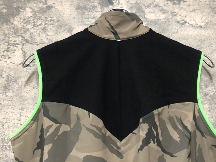 KP571 Q36.5 ジレ サイクルベスト 黒 カモフラ M 裏起毛
