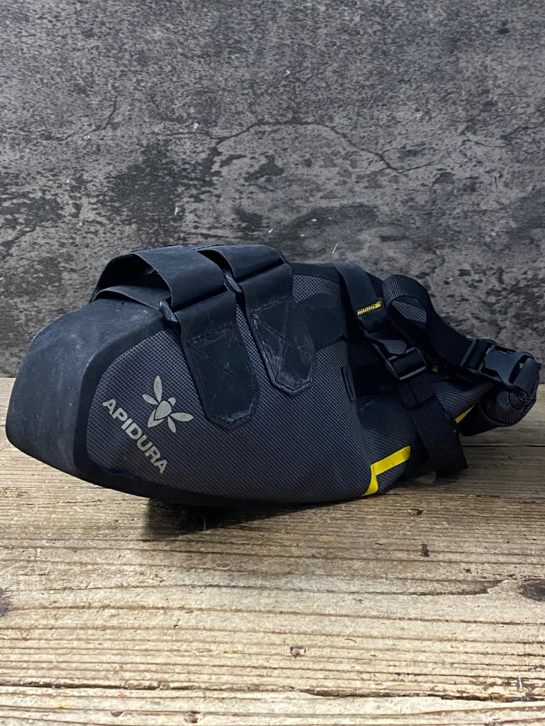 KN219 アピデュラ APIDURA EXPEDITION SADDLE PACK サドルバッグ