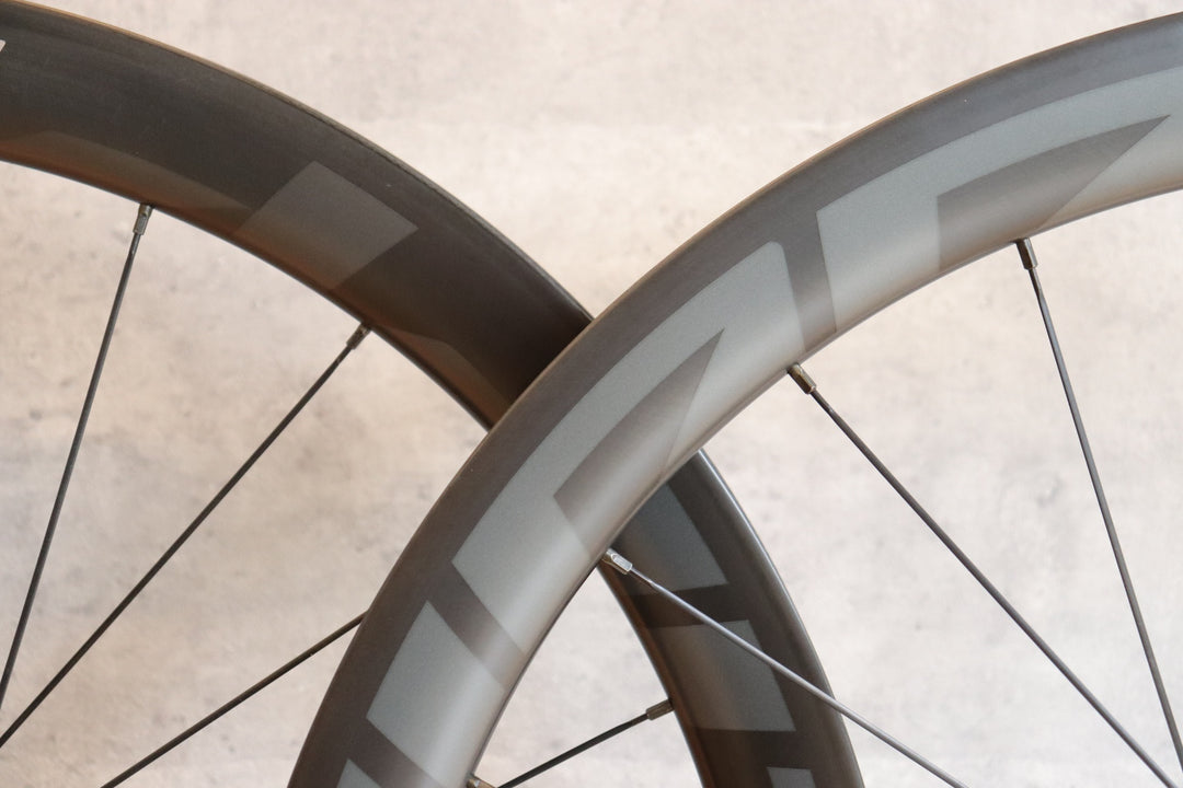 ジップ ZIPP 303S DISC シマノ 11/12S 23㎜ フックレス カーボン チューブレス ホイールセット 【さいたま浦和店】