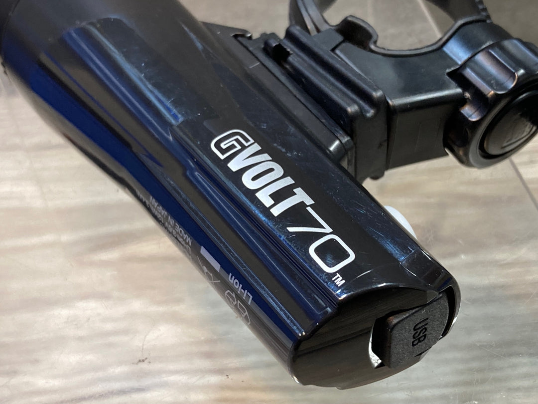 JU671 キャットアイ CATEYE GVOLT70 TL-LD620 ライト 点灯確認済