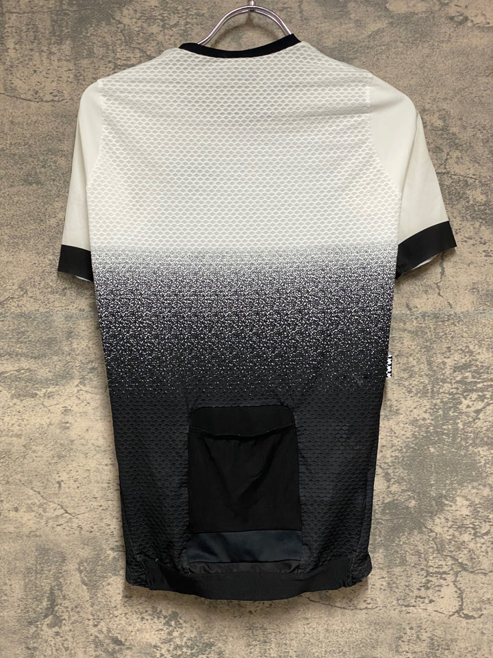 JL089 アソス assos EQUIPE RSR JERSEY SUPERLEGER S9 半袖 サイクルジャージ 白 黒 S