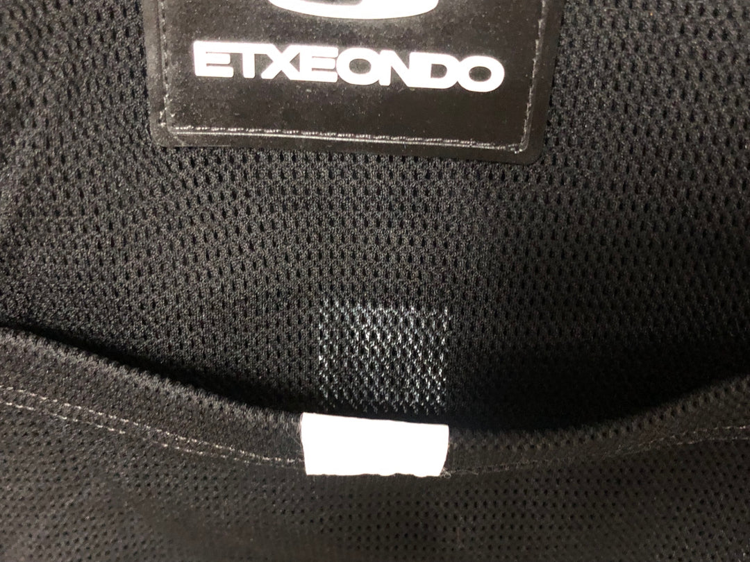 JP841 ETXEONDO ジレ サイクルベスト 黒 L WINDSTOPPER ※反射材劣化