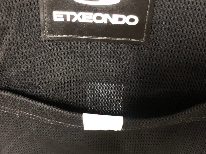 JP841 ETXEONDO ジレ サイクルベスト 黒 L WINDSTOPPER ※反射材劣化