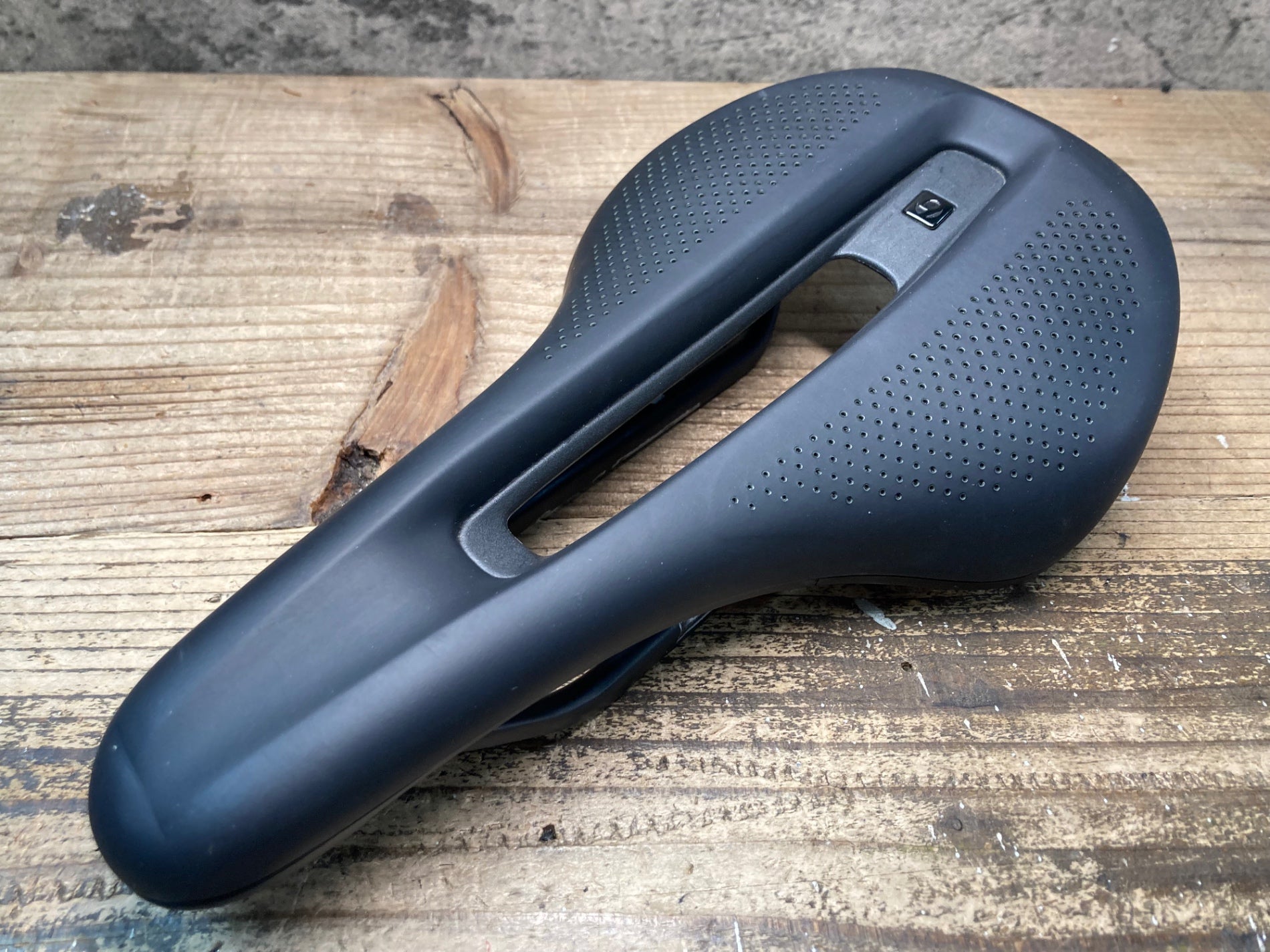 JJ031 ボントレガー BONTRAGER ヴァース VERSE PRO ショートノーズ